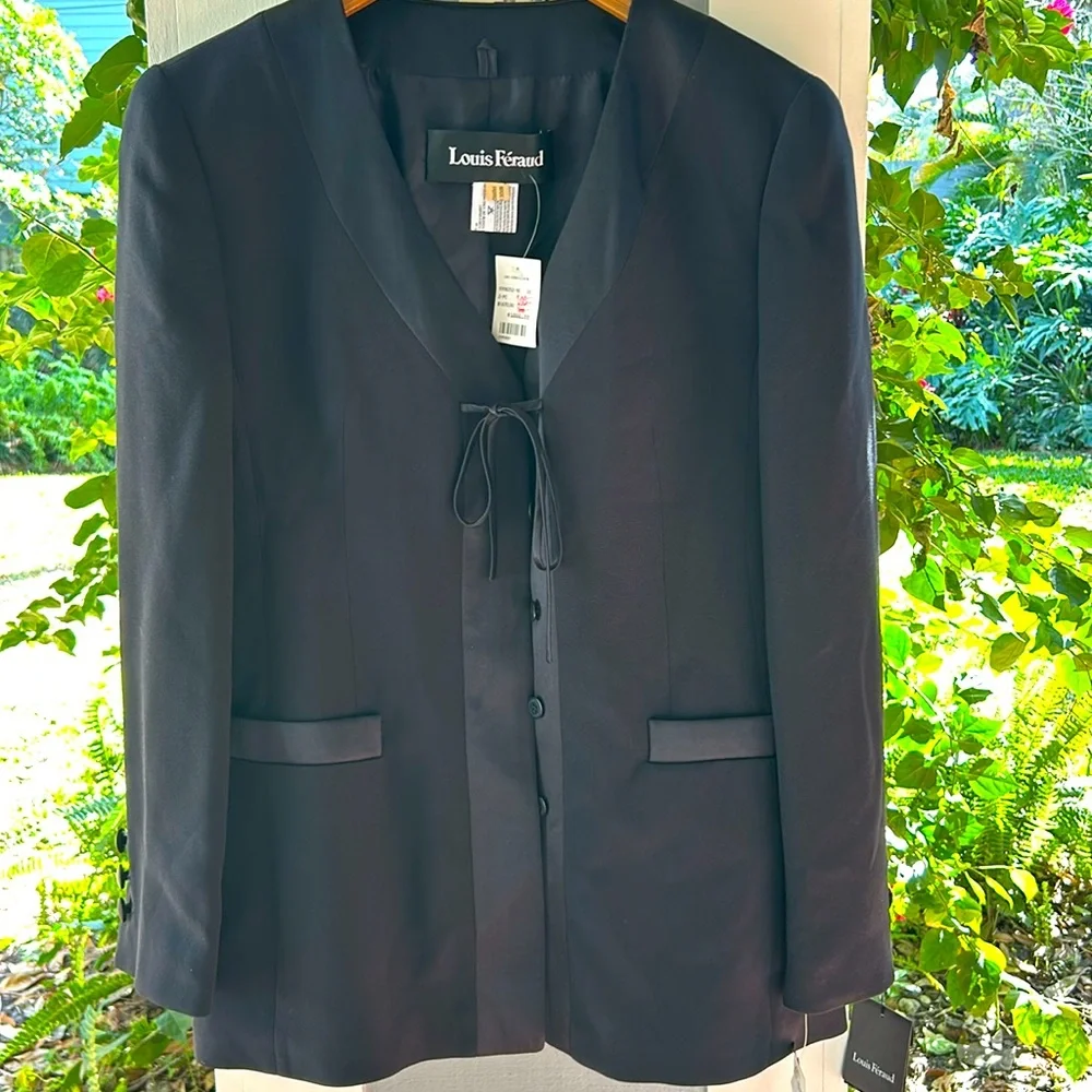 NWT Louis Féraud 100% silk black button up tie front satin trimmed blazer - Picture 2 of 9